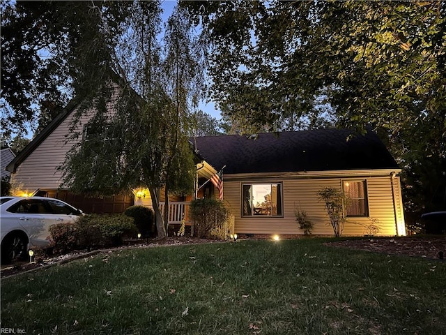 view of front of property with a front yard