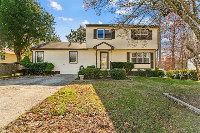 front of property with a front lawn