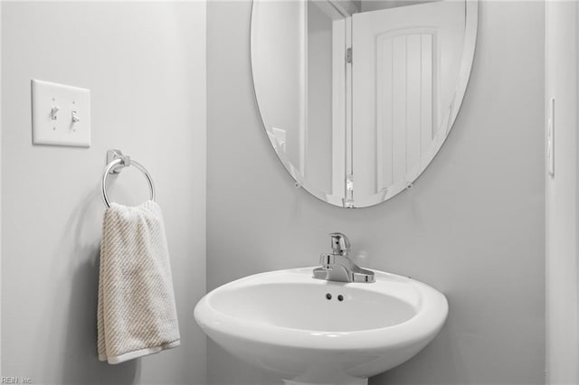 bathroom with sink