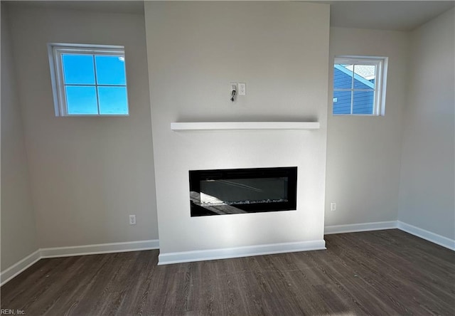 room details with hardwood / wood-style flooring