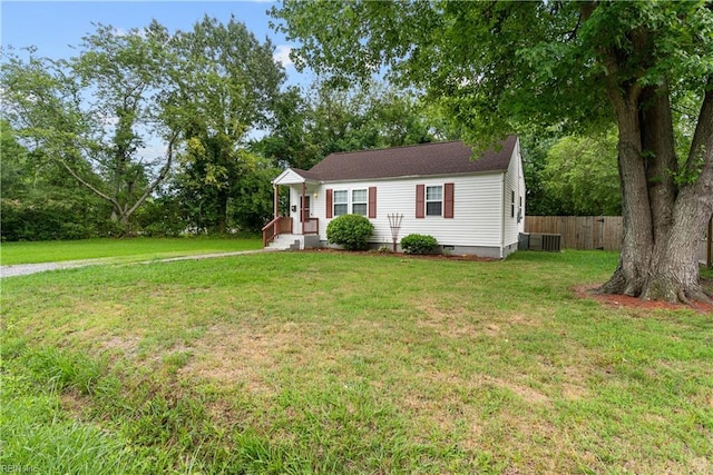 view of front of house featuring a front lawn