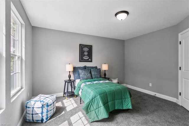 bedroom featuring carpet floors