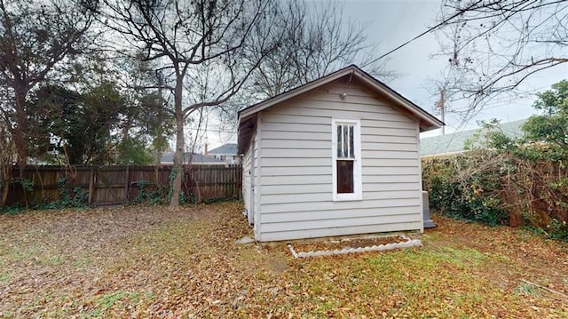 view of outbuilding