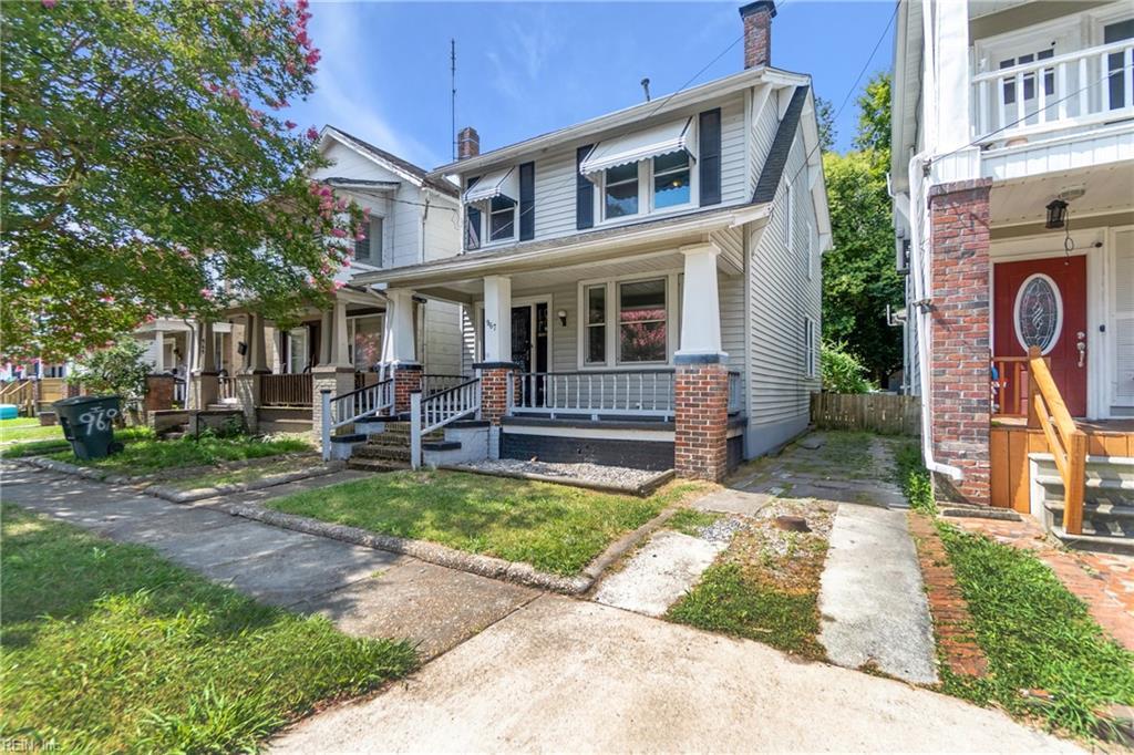 view of front of house with a porch