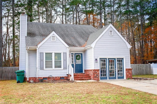 view of front of house with a front yard