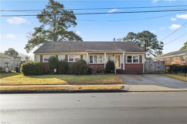 view of front of house with a front yard