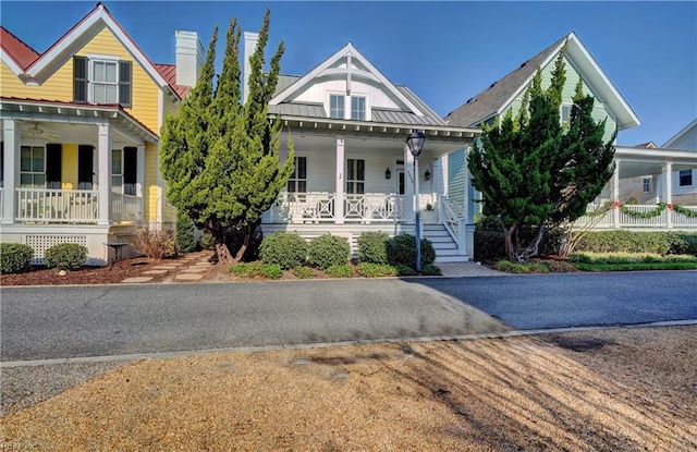 view of front of house with a porch