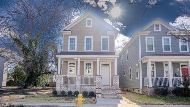 view of front of property with a porch