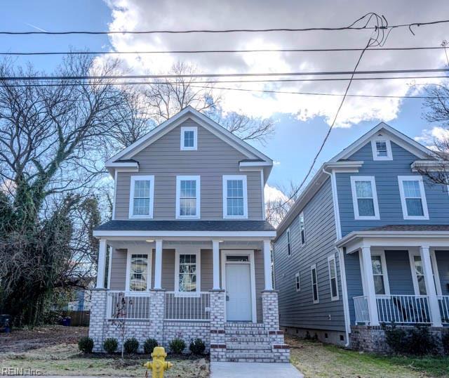 view of front of home with covered porch