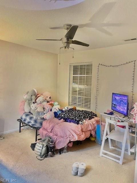 bedroom featuring ceiling fan