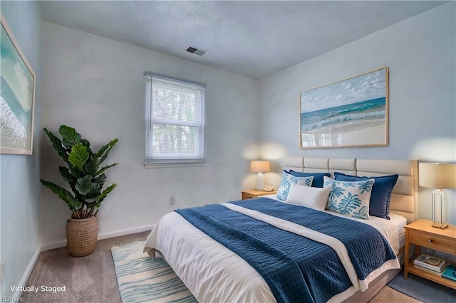 bedroom with carpet flooring