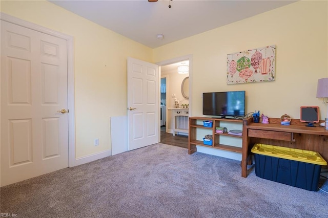 bedroom featuring carpet flooring