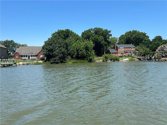 17 Seaview Dr, Hampton, VA 23664