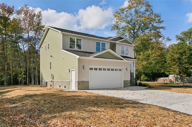 view of front of property featuring a garage