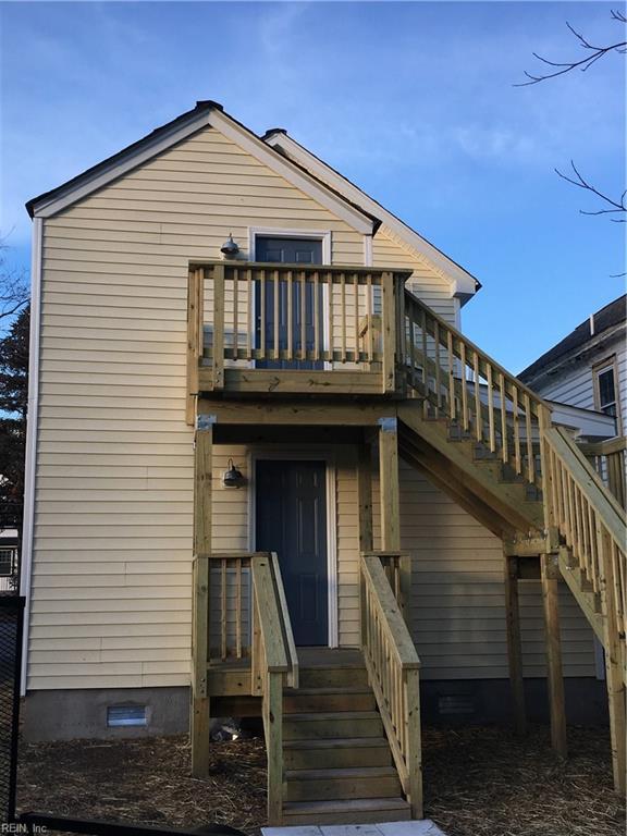 view of rear view of house