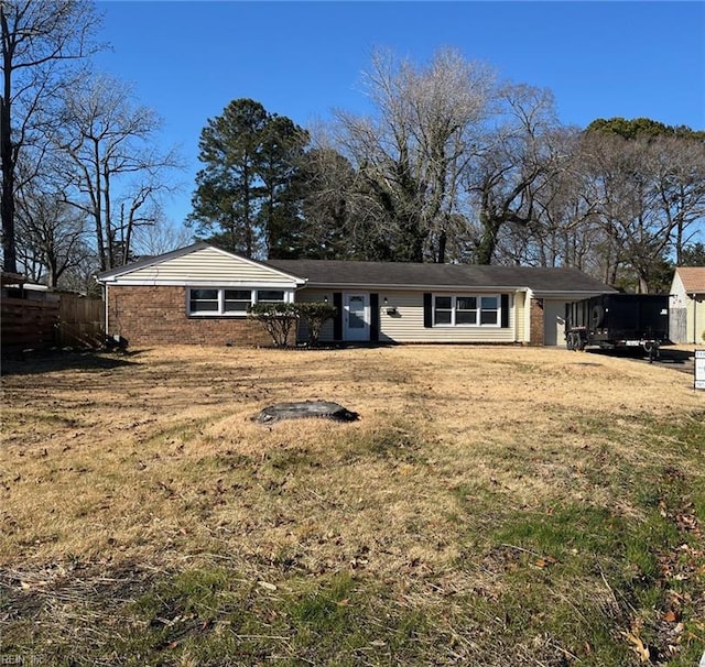 view of front of property with a front lawn