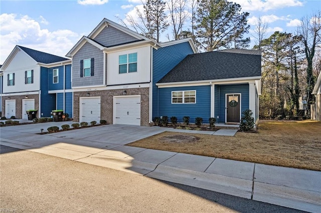 view of front facade with a garage