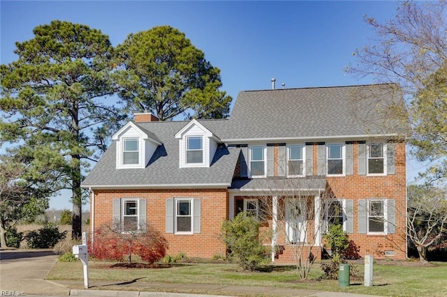 view of front of house featuring a front yard