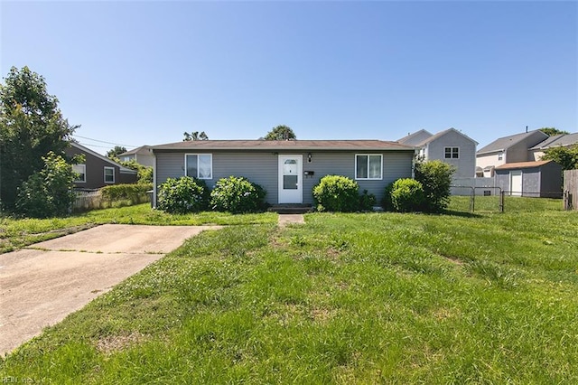 view of front of house with a front lawn