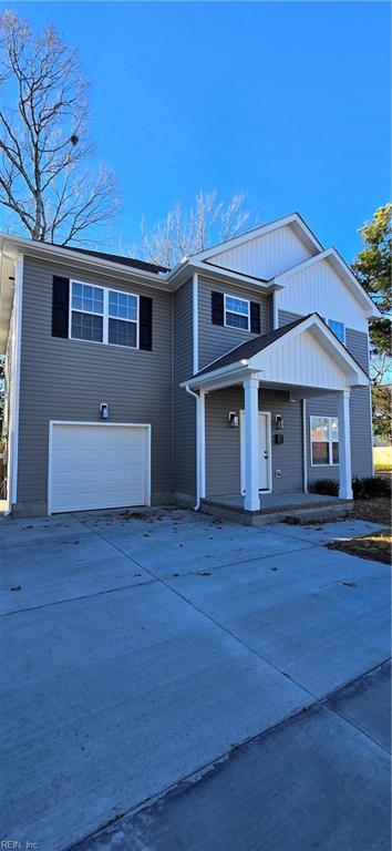 view of front of house with a garage