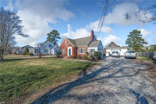 view of front of house featuring a front yard