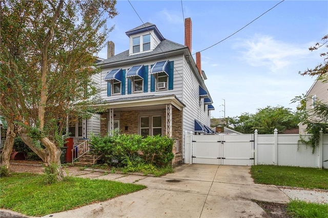 view of front of property