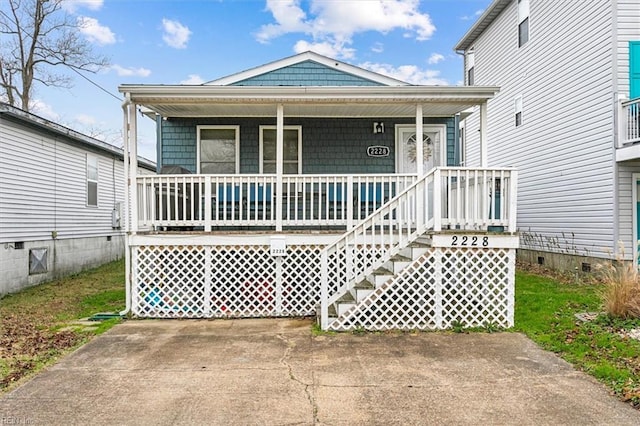 view of front of home featuring covered porch