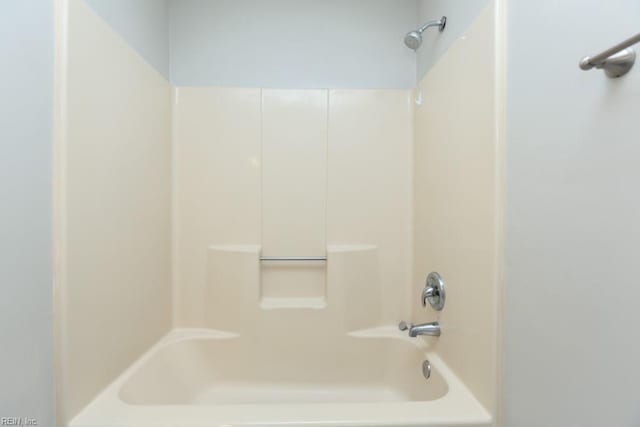 bathroom featuring shower / bathtub combination