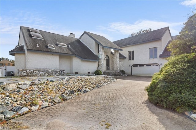 view of front of house with a garage