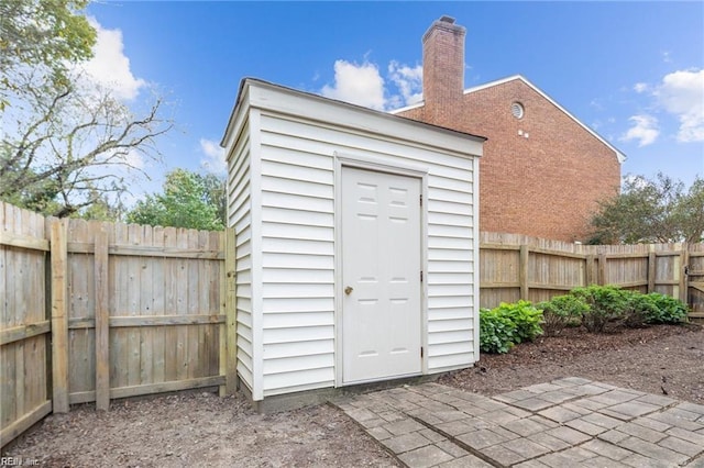 view of outbuilding