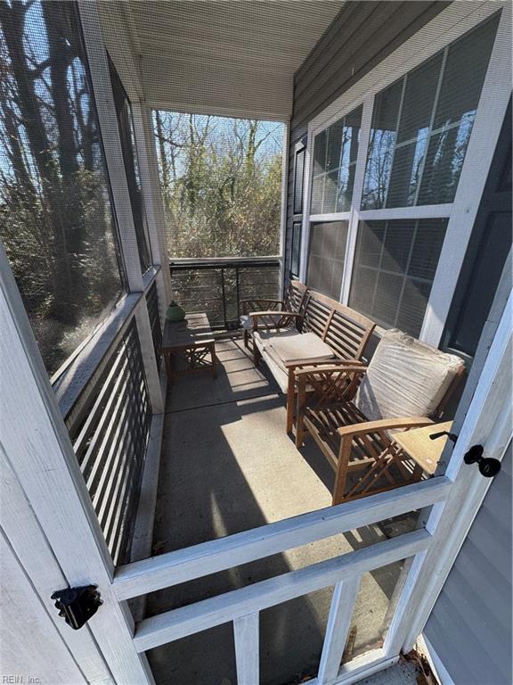 view of sunroom / solarium