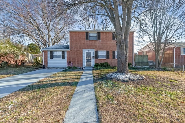 view of front of property with a front lawn