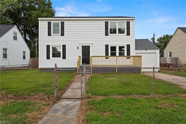 view of front facade with a front lawn