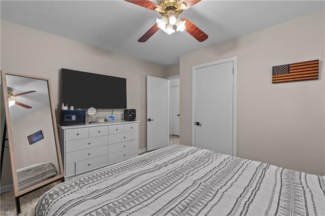 bedroom with ceiling fan