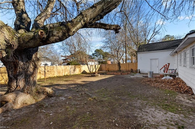 view of yard featuring fence