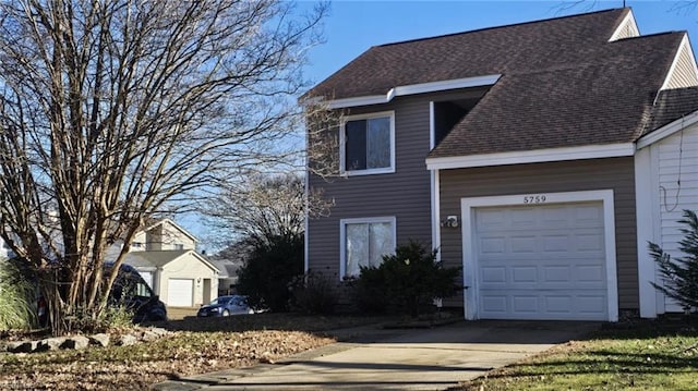 view of front facade with a garage