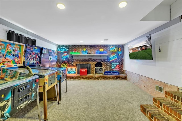 recreation room featuring carpet floors