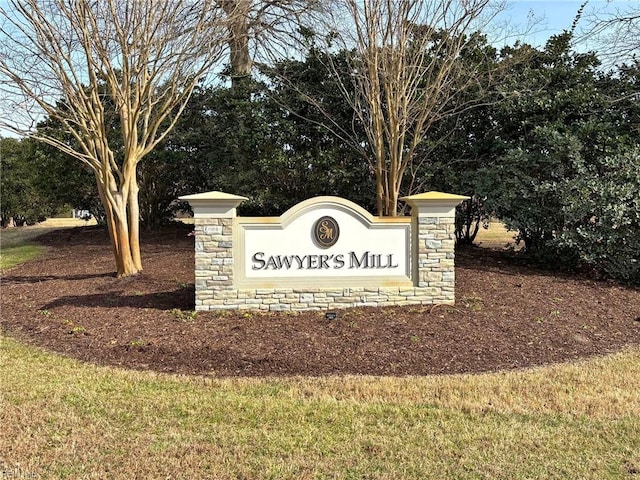 view of community / neighborhood sign