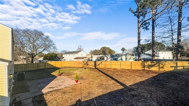 view of yard with a patio area