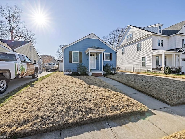 view of front property