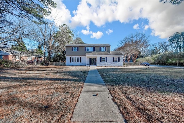 view of front of home with a front yard