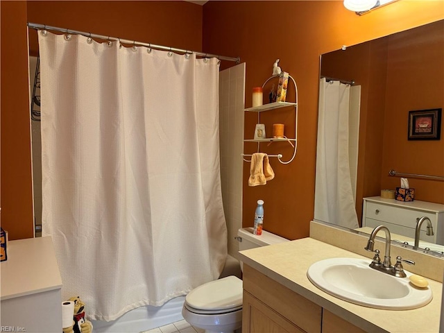 full bathroom featuring vanity, toilet, and shower / tub combo