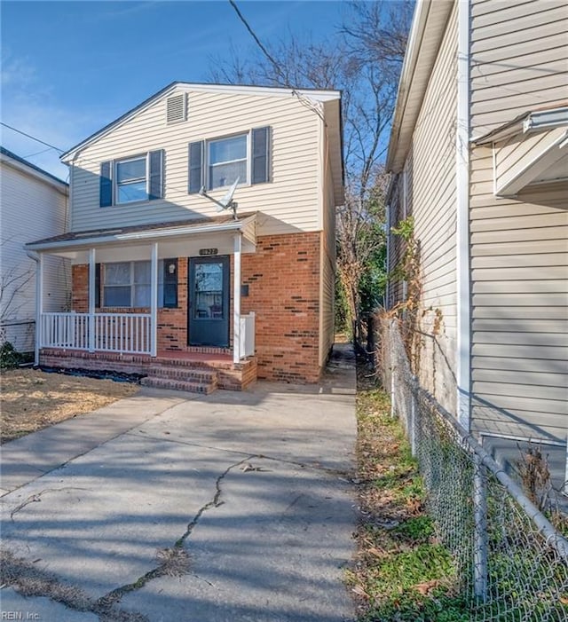 view of front of property with covered porch