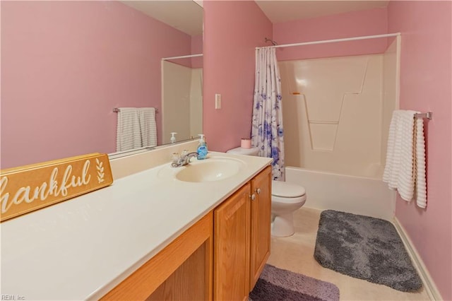 full bathroom featuring toilet, vanity, and shower / tub combo with curtain