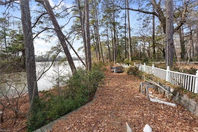 view of yard featuring a water view