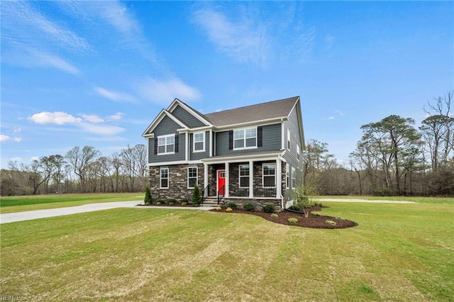 view of front of house featuring a front yard