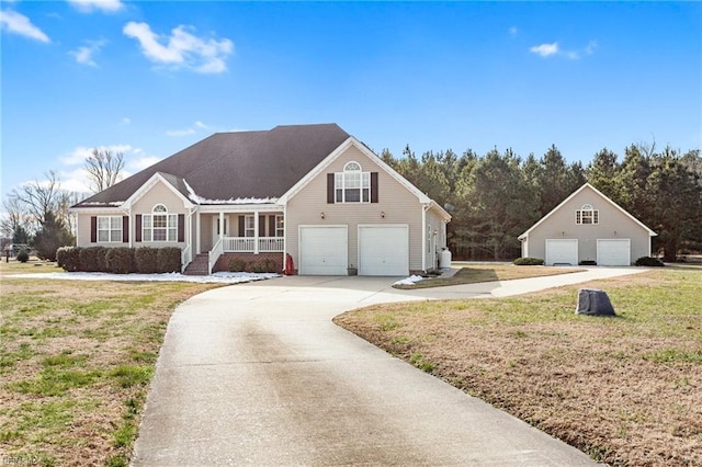 view of front facade with a front yard and a porch