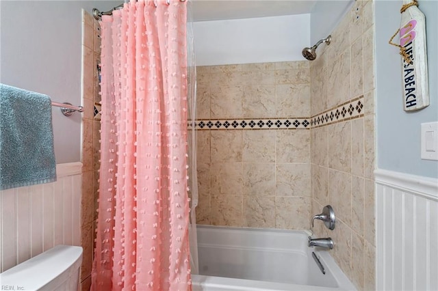 bathroom with shower / bath combo