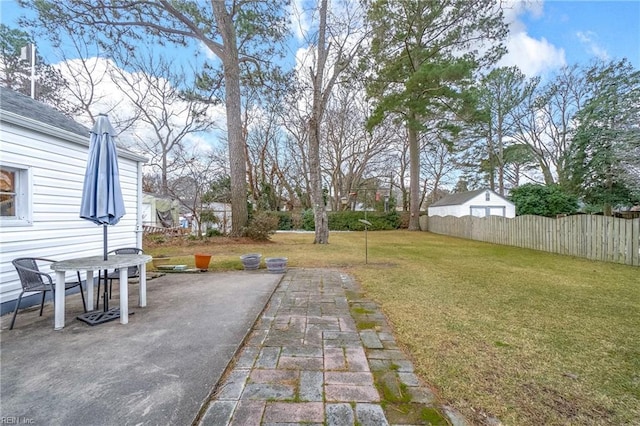 view of yard with a patio area