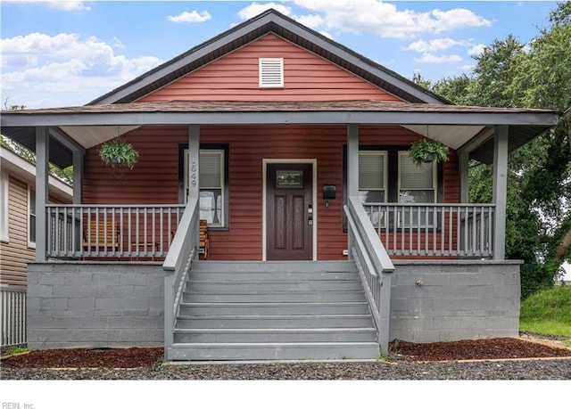 view of front facade featuring covered porch